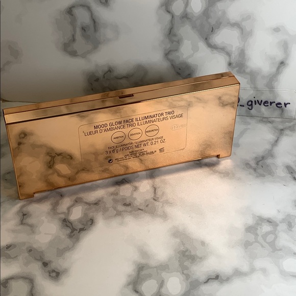 Laura Mercier Mood Glow Triple Highlighter Palette - Picture 4 of 13